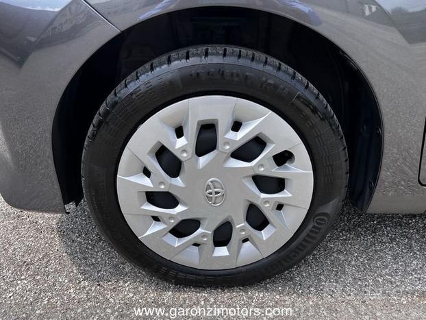 Toyota Aygo Connect 1.0 VVT-i 72 CV 5 porte x...