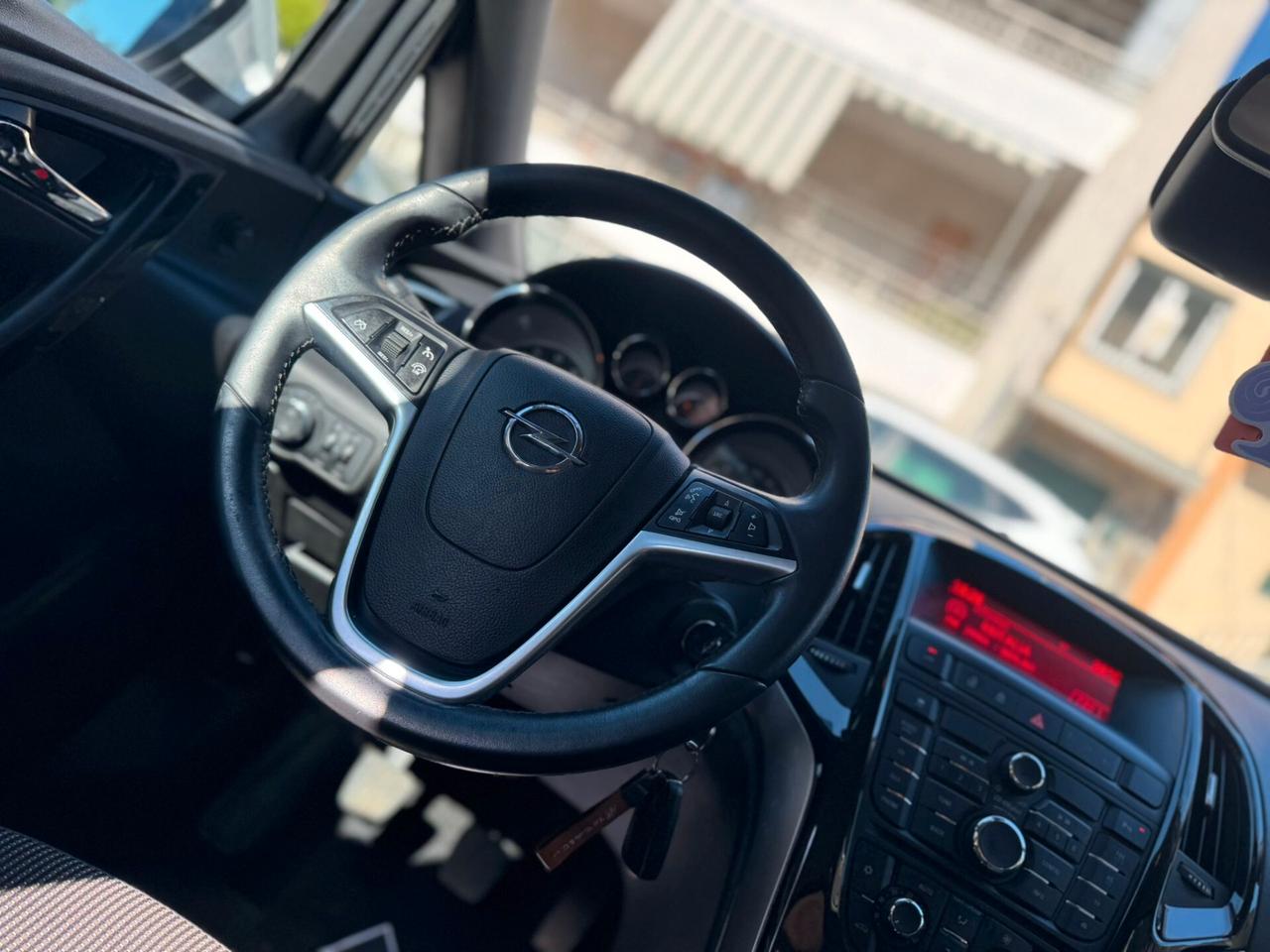Opel Astra 1.4 Turbo 140CV 5 porte GPL Tech Cosmo