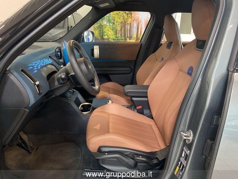 MINI Mini Countryman U25 Mini Countryman SE Favoured all4