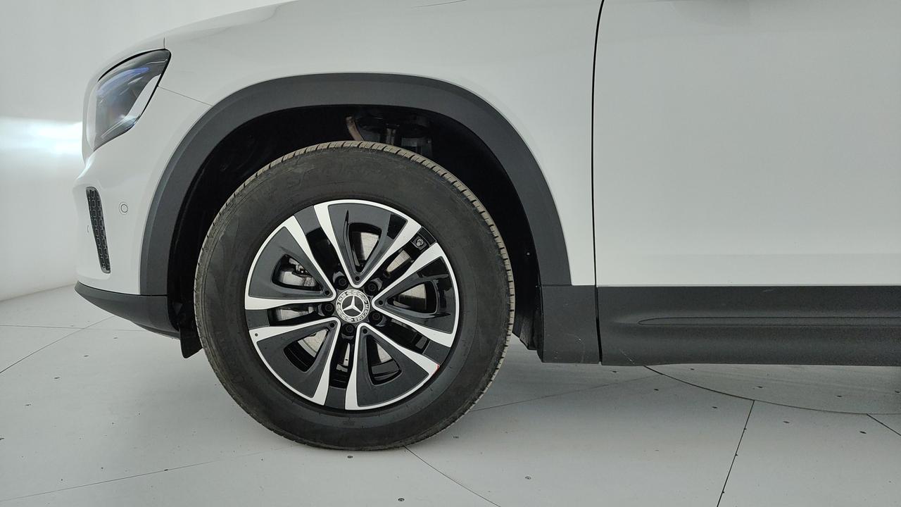 Mercedes-Benz GLB 180 d Advanced auto