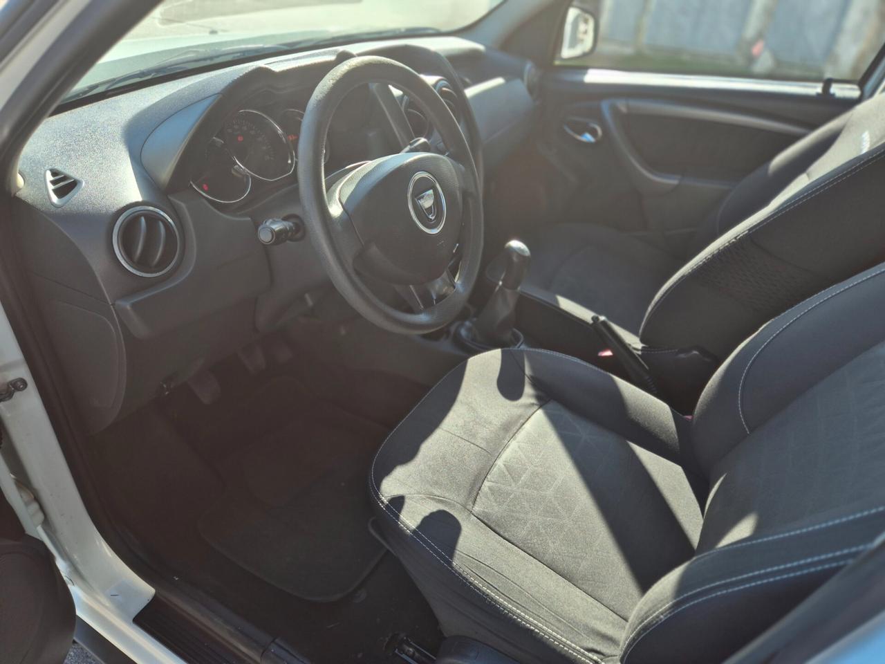 Dacia Duster 1.6 110CV 4x2 Lauréate POCHISSIMI KM