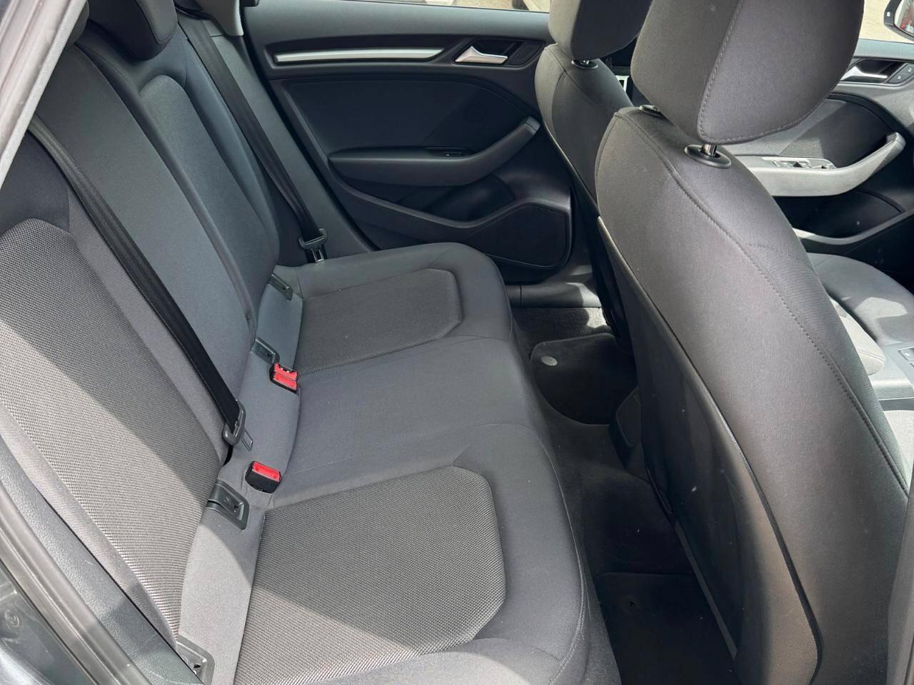 Audi A3 1.6 S tronic S-line 116cv - 2019