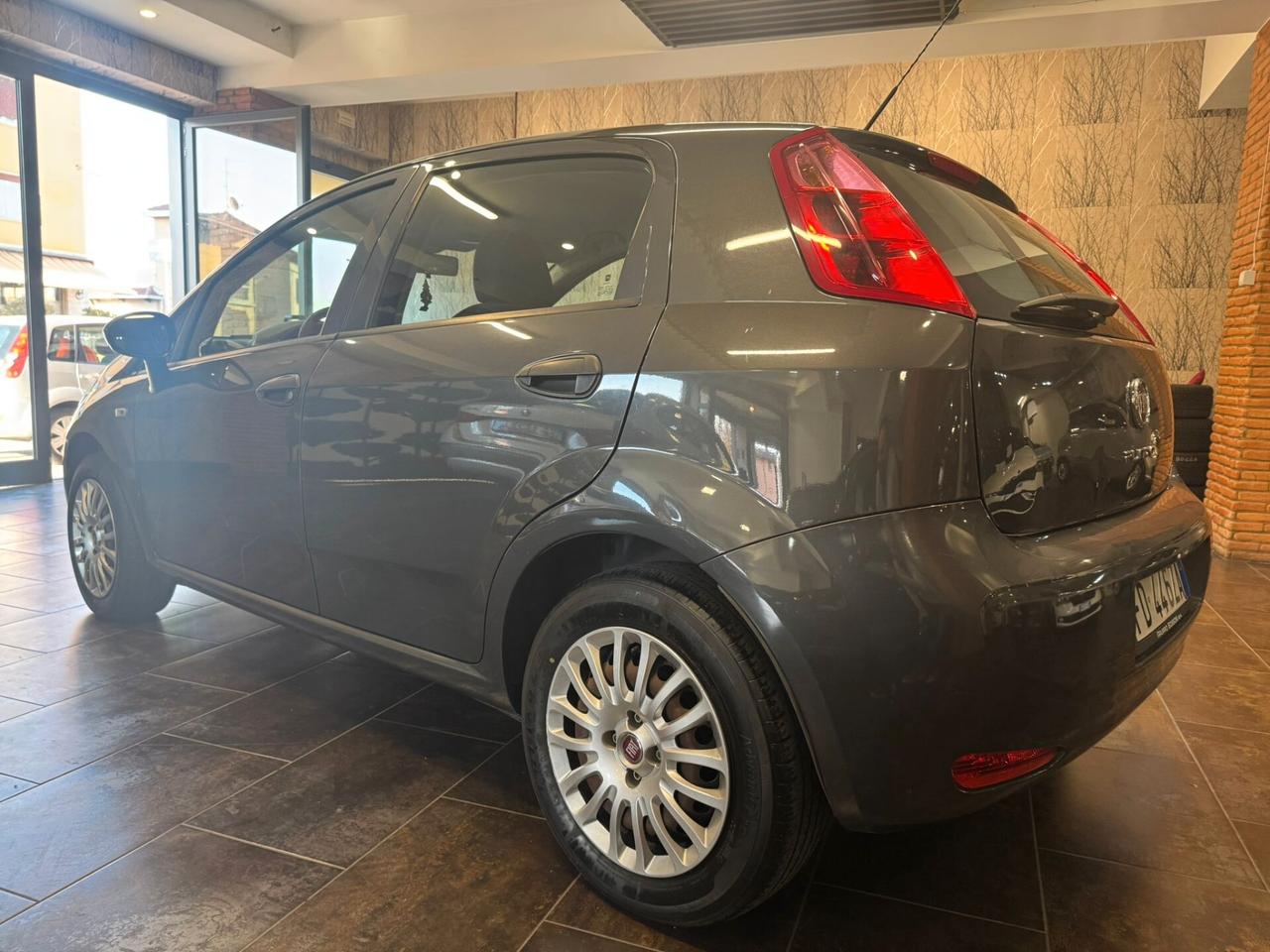 Fiat Punto 1.4 8V 5 porte Easypower Street