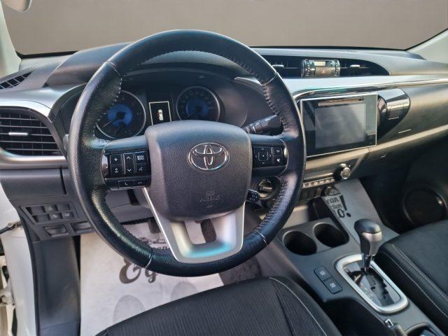 TOYOTA Hilux 2.4 D-4D A/T 4WD 4 porte Double Cab Executive
