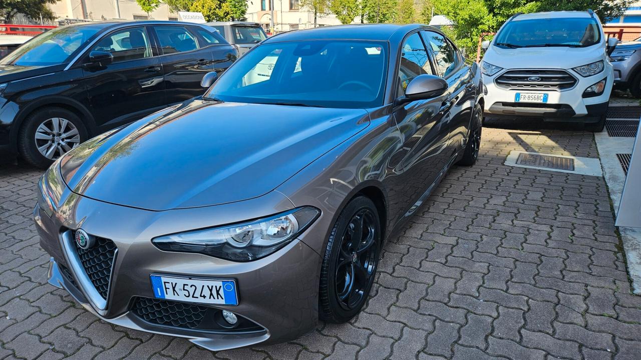 Alfa Romeo Giulia 2.2 t 150cv auto CERCHI 18" NERI-NAVY-