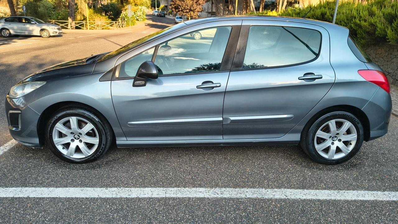 Peugeot 308 1.6 VTi 120CV 5p. Active