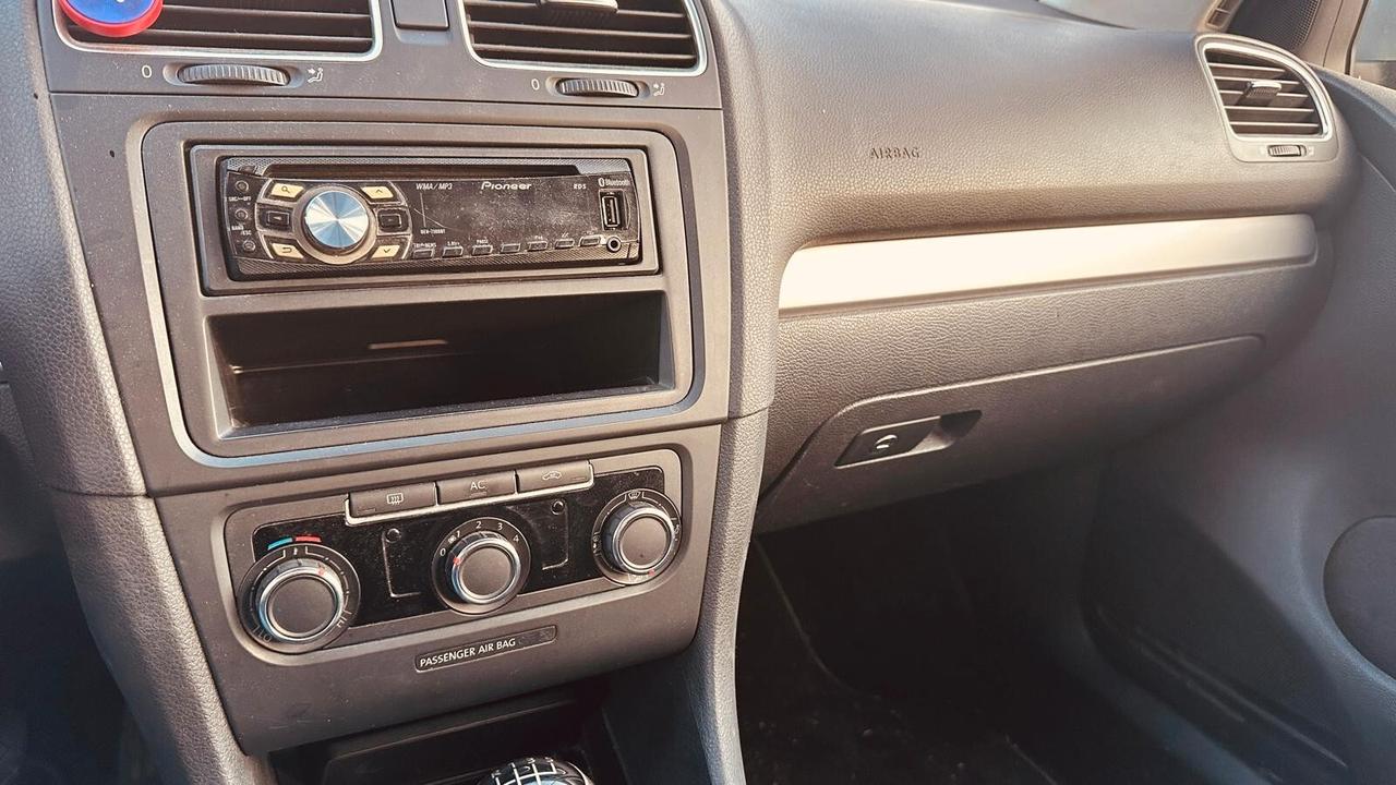 Volkswagen Golf 1.6 TDI DPF 3p. Highline 2011