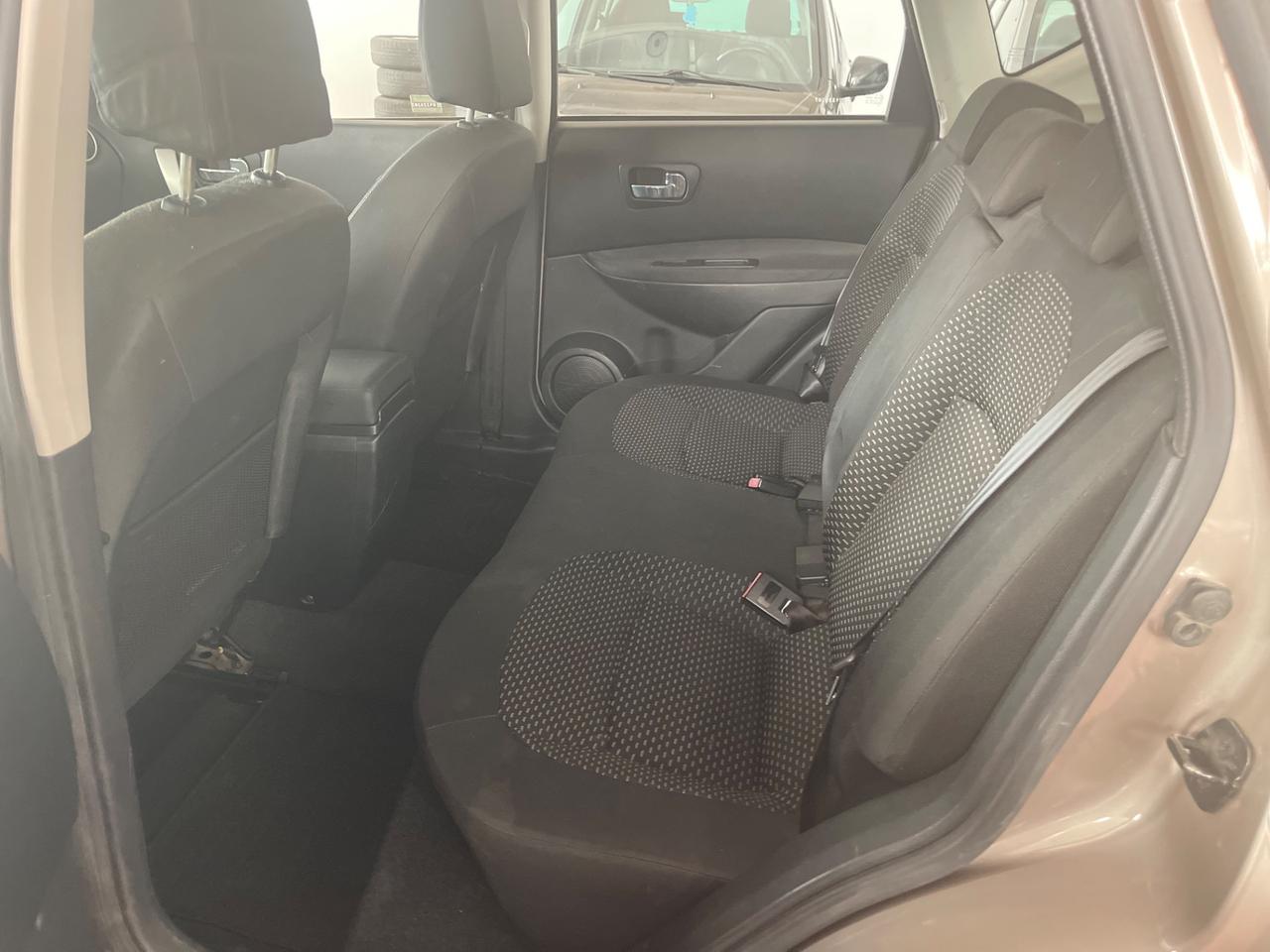 Nissan Qashqai 2.0 dCi DPF Visia 4x4