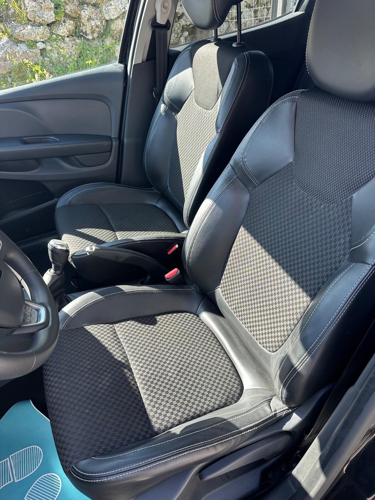 Renault Clio 1.5 dCi 8V 90 CV 5 porte Duel