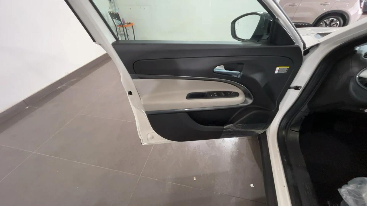 Fiat 600 Hybrid 110 CV La Prima