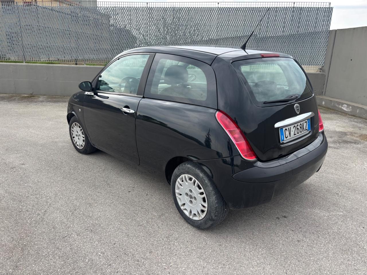 Lancia Ypsilon 1.2 16V Argento