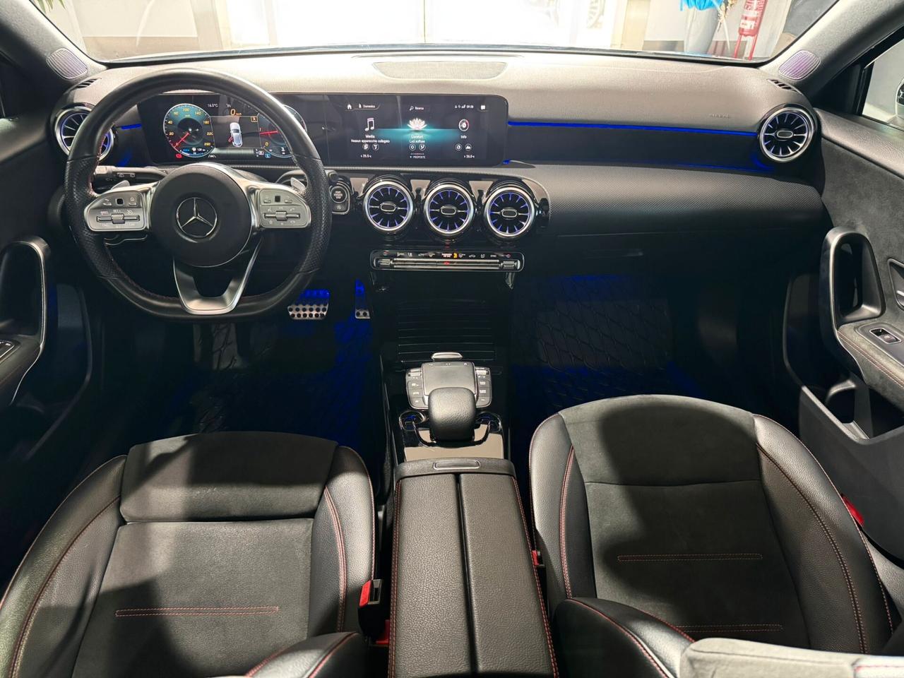 Mercedes-benz A 200d Premium AMG Night Edition