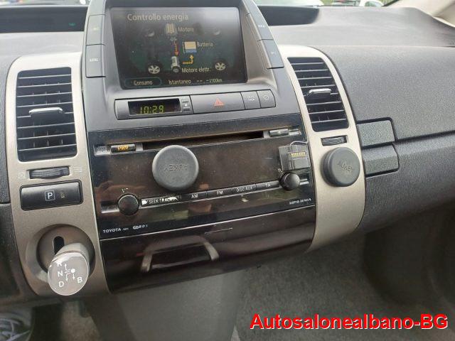 TOYOTA Prius 1.5i 16V