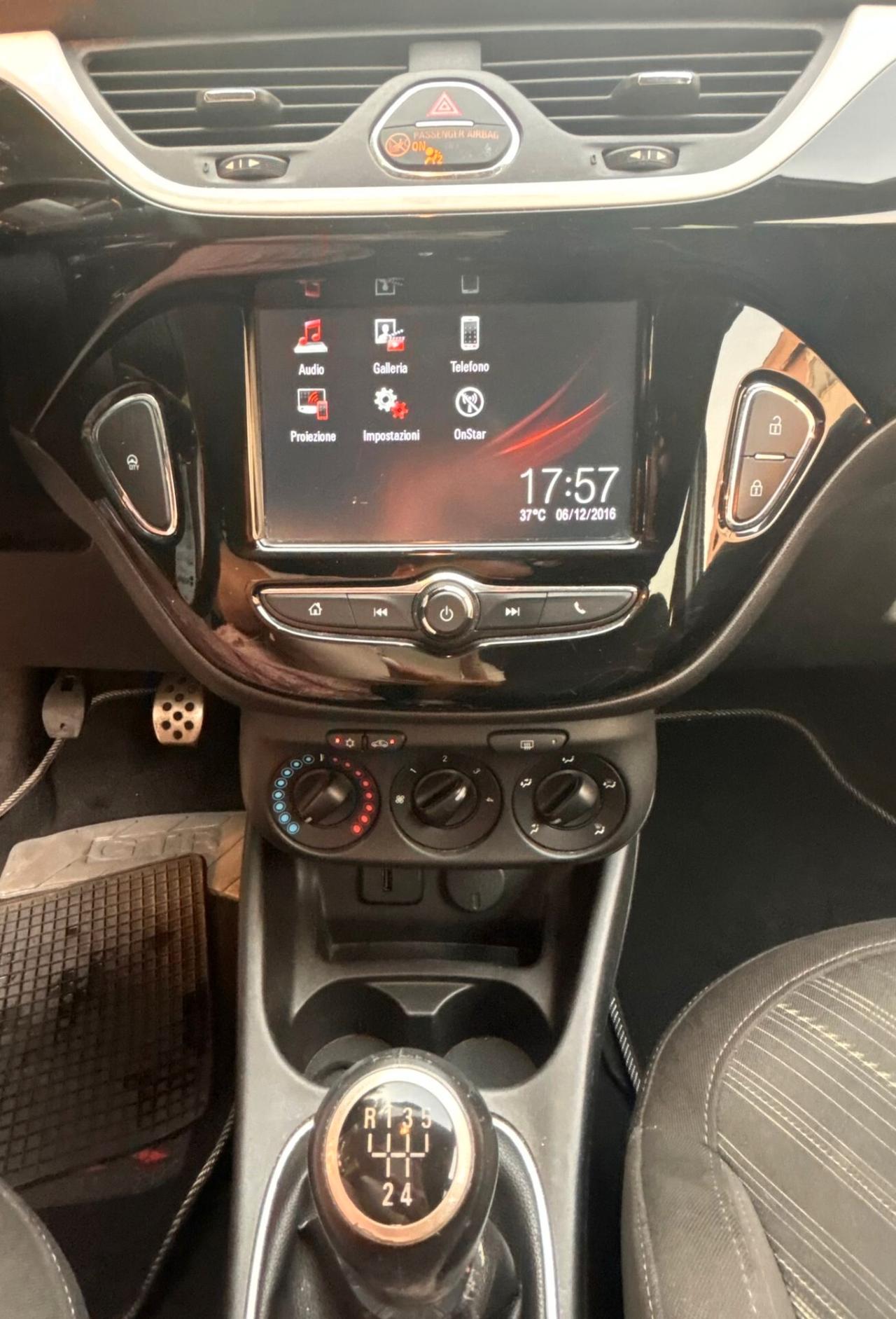 Opel Corsa 1.2 5 porte b-Color