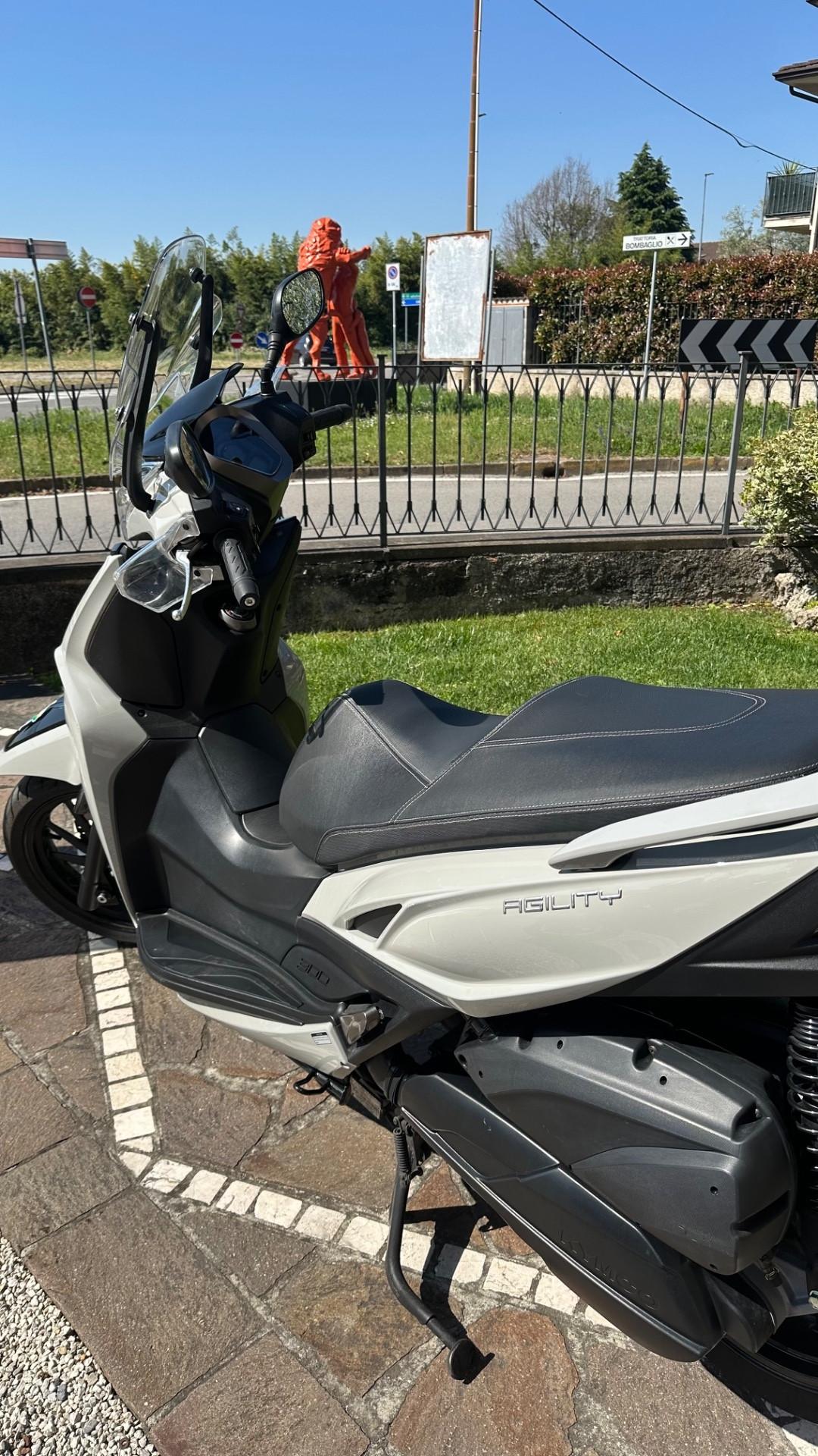 Kymco Agility 300i Con Bauletto