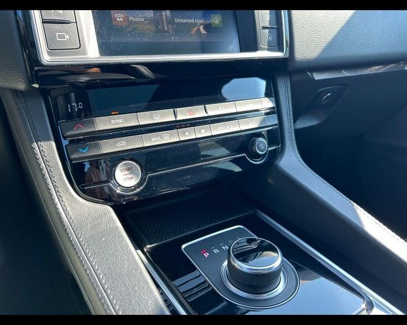 Jaguar F-Pace 2.0d 180 CV AWD aut. R-Sport MOTORE NUOVO