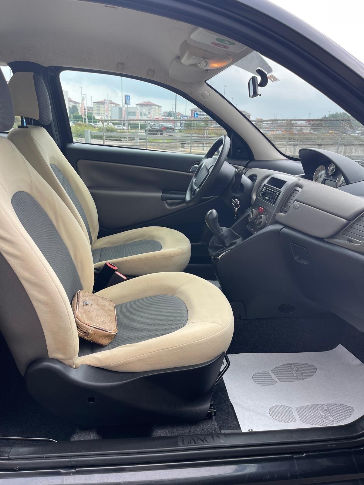 Lancia Ypsilon 1.3 Multijet 16V Platino