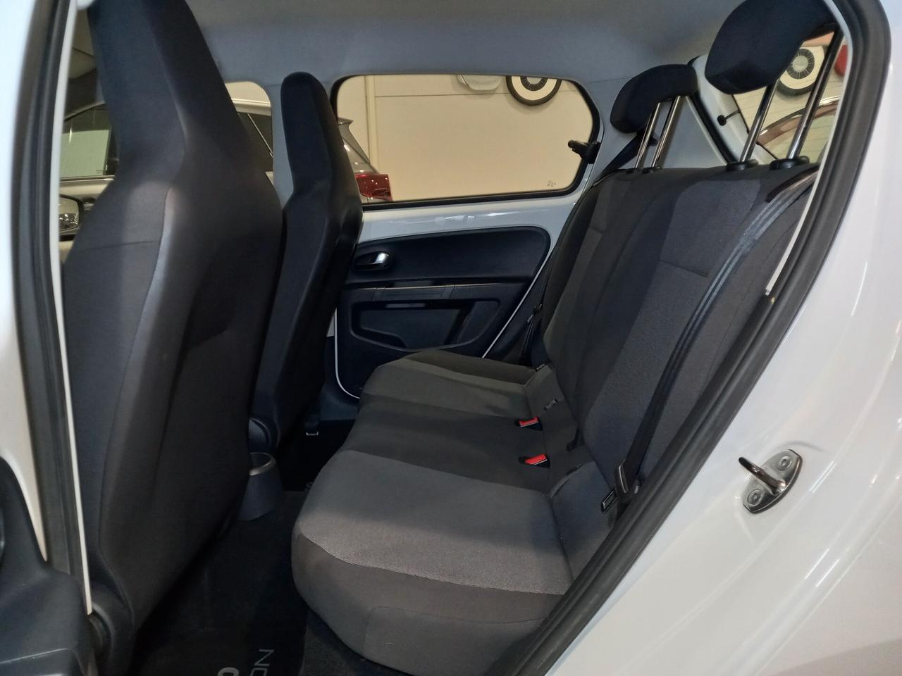 Volkswagen up! 1.0 5p 50.000 KM