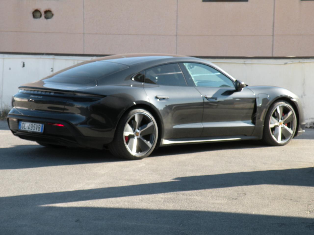 Porsche Taycan 4S