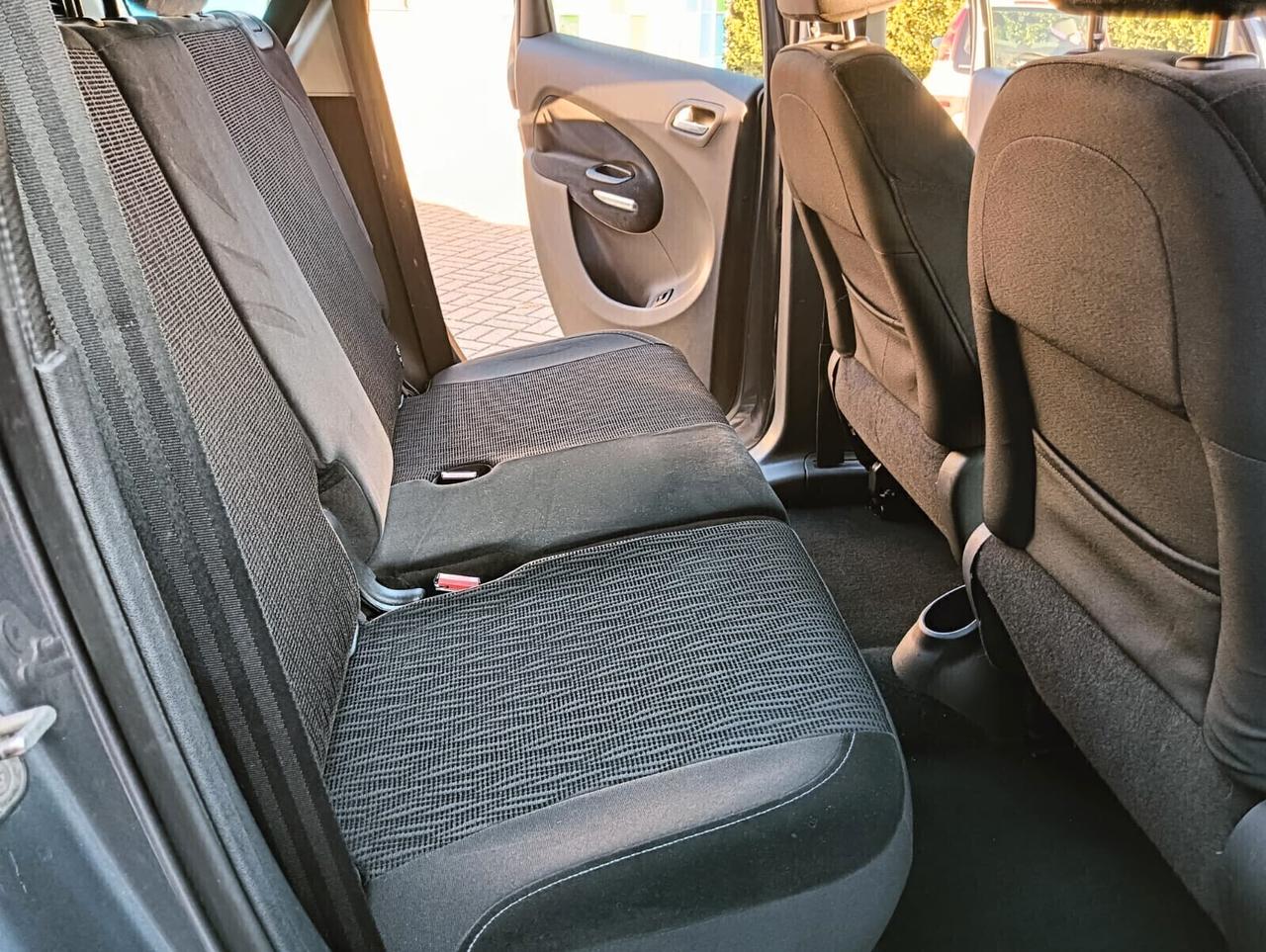 Citroen C3 Picasso 1.6 HDi 90 Exclusive Theatre.CELL 320 147 1147 WHATSAPP