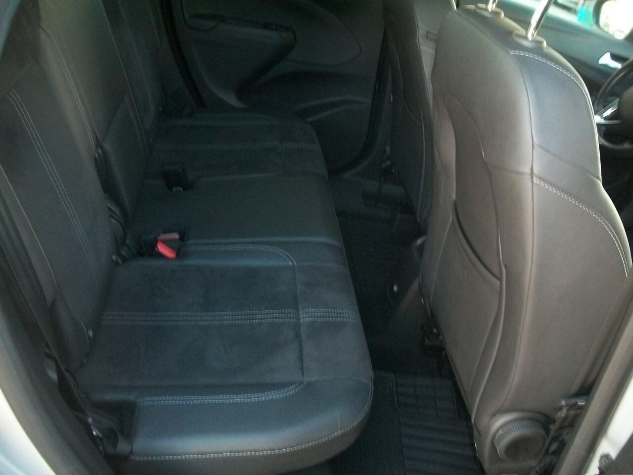 Opel Crossland 1.2 / 12V 110 CV Start&Stop Elegance KM69650 EURO 14990,00 COMPRESO IVA SU FATTURA BI COLORE GARANZIA UN ANNO