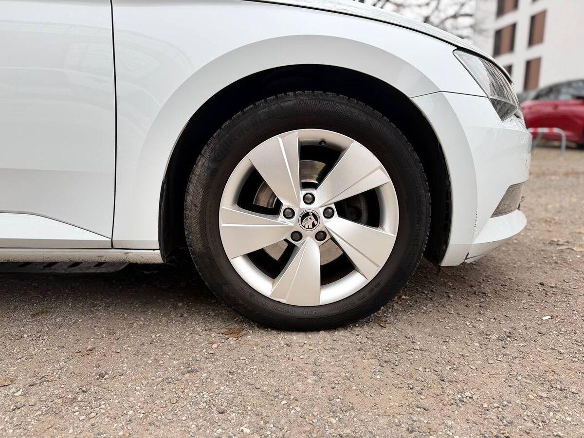 Skoda Superb Wagon Superb wagon 2.0 tdi Style 150cv dsg my18