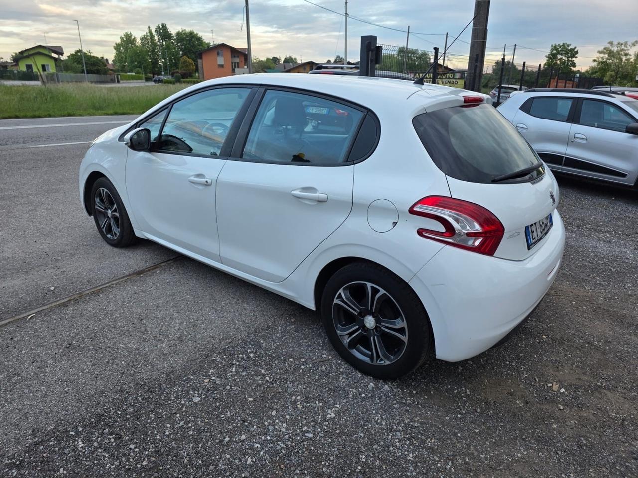 Peugeot 208 1.2 VTi 82 CV 5 porte Access