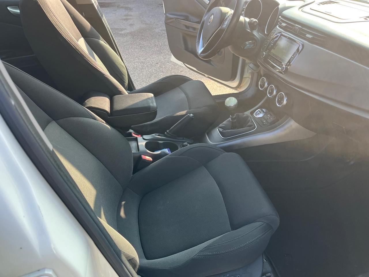 Alfa Romeo giulietta -2.0 mjt-full-12/2015