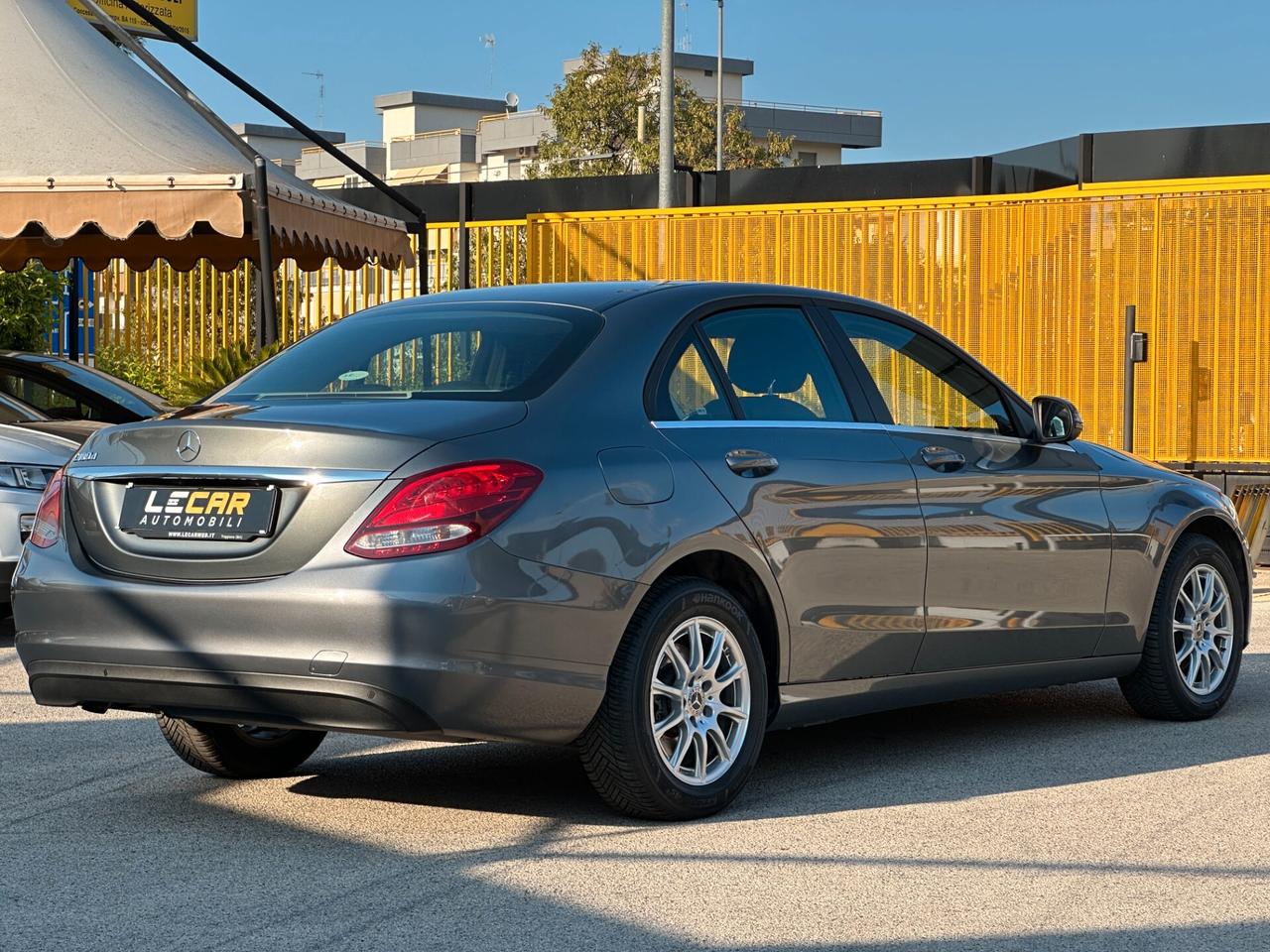 MERCEDES-BENZ C 180 d Auto Business