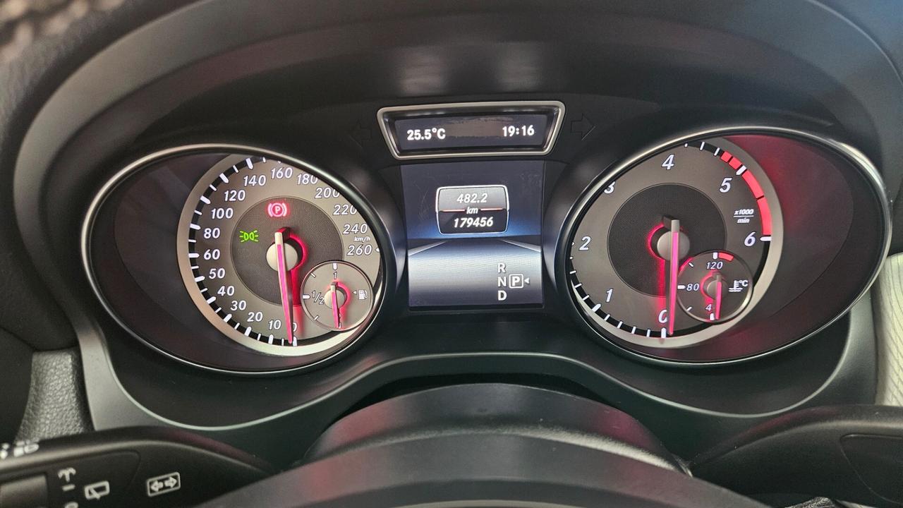 Mercedes-benz GLA 200 d Premium