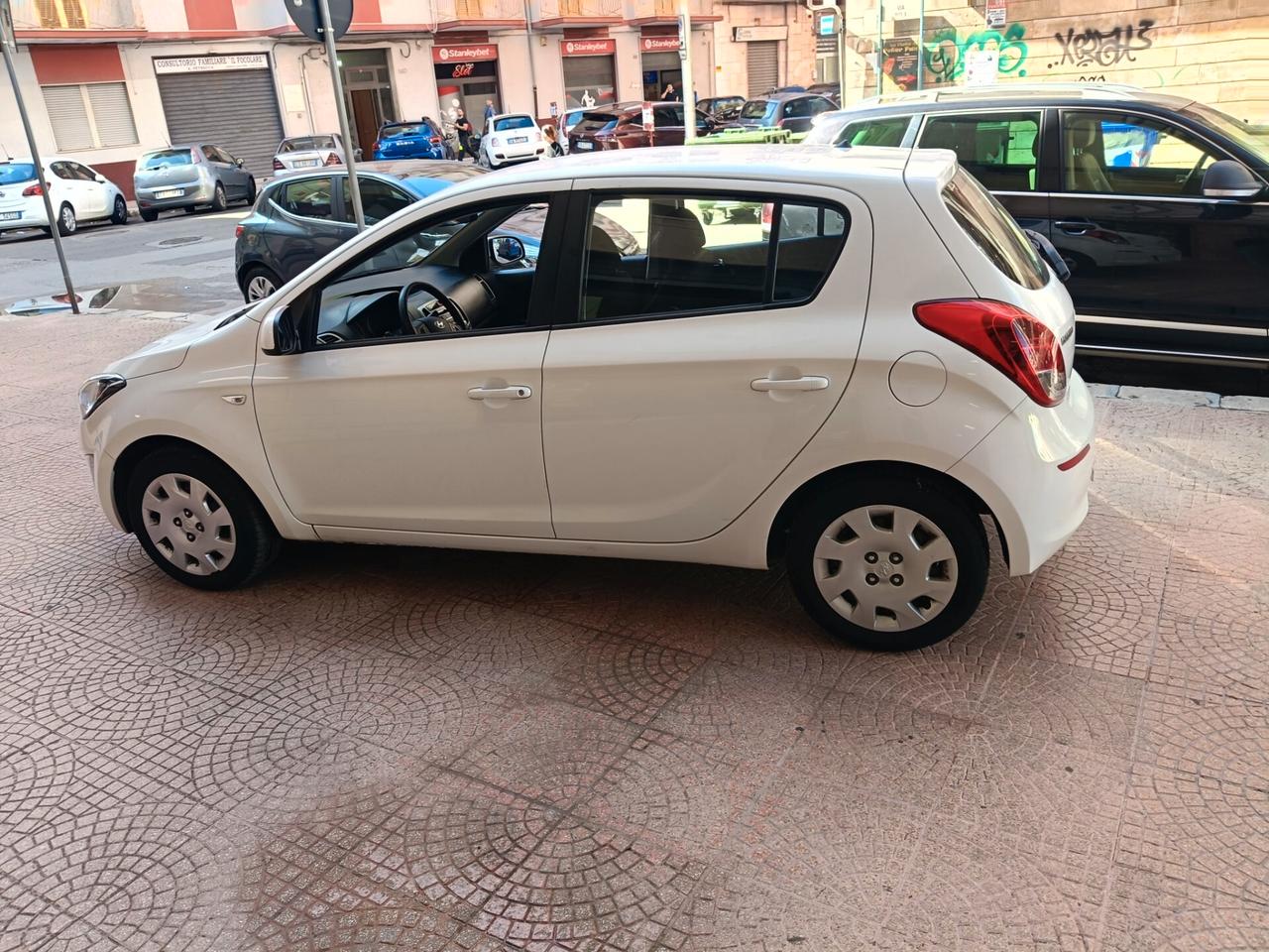 Hyundai i20 1.1 CRDi 5p.-NEOPATENTATI-Euro 7990