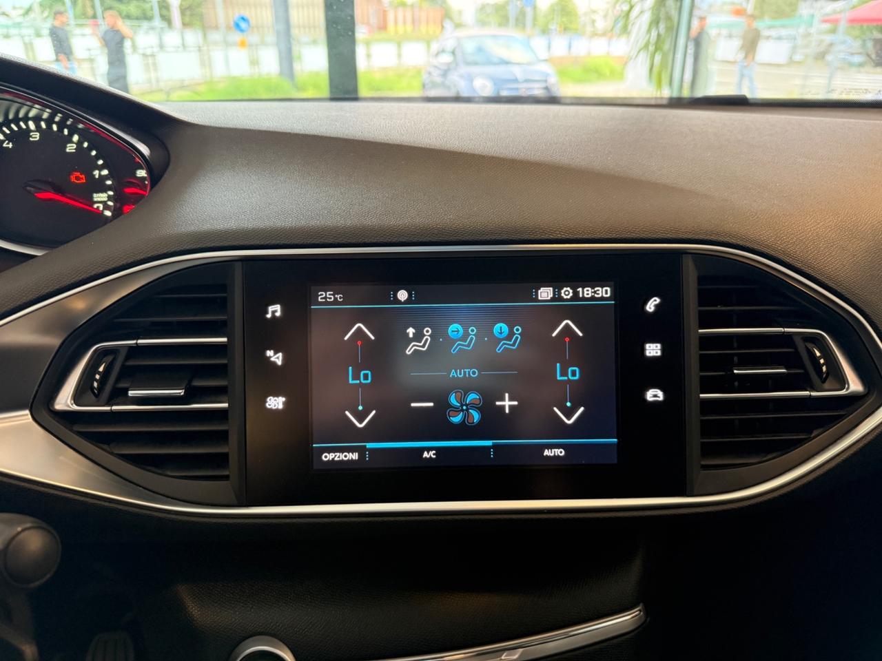 Peugeot 308 BlueHDi 130 S&S SW Business
