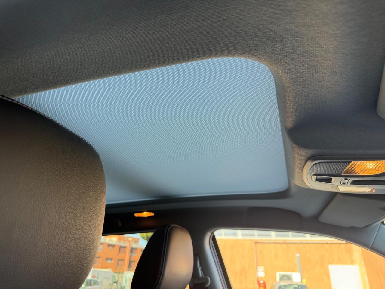 Suzuki Vitara 1.5 140V Hybrid A/T Starview