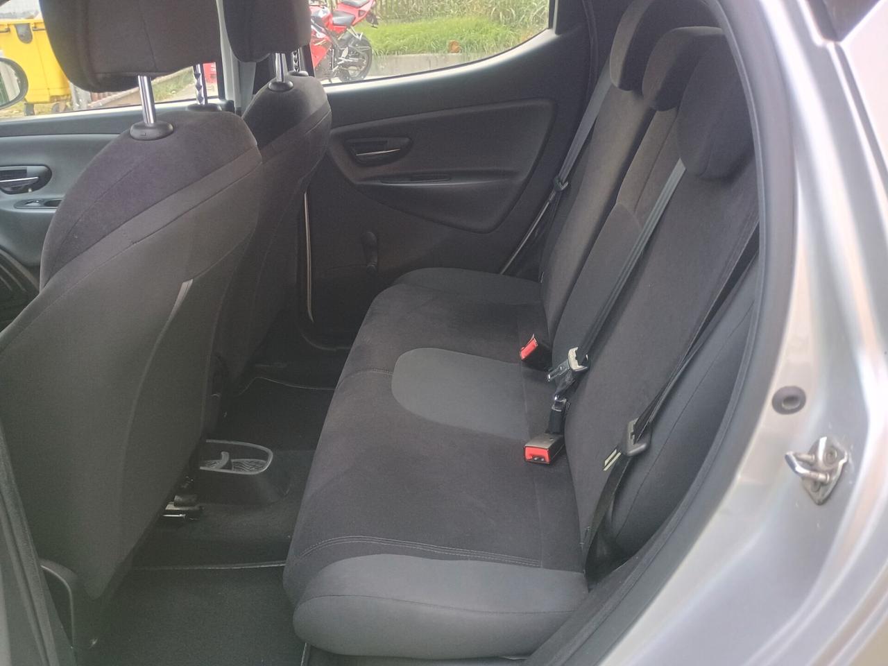 LANCIA YPSILON 1.2 NEOPATENTATI