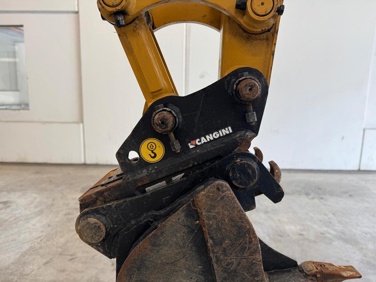MINIESCAVATORE CATERPILLAR 301.7 CR