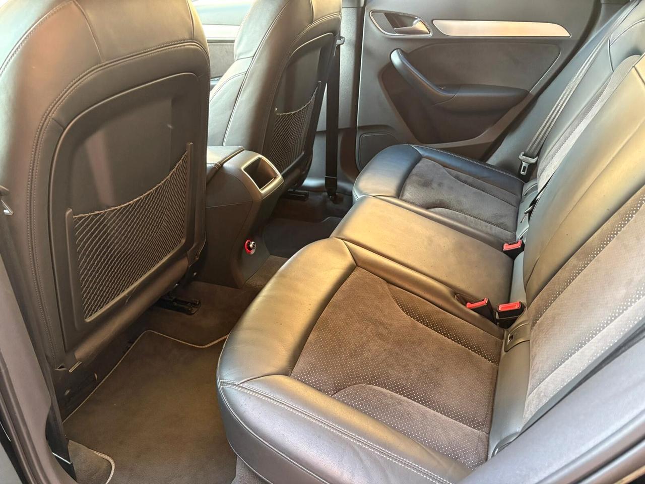 Audi Q3 2.0 TDI 120 CV S-LINE