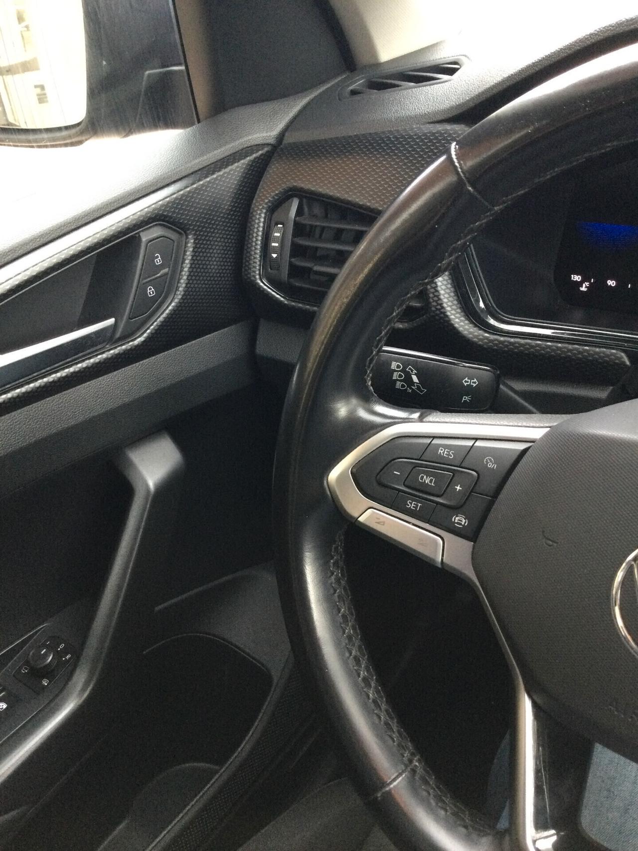 Volkswagen T-Cross 1.0 TSI 110 CV Sport