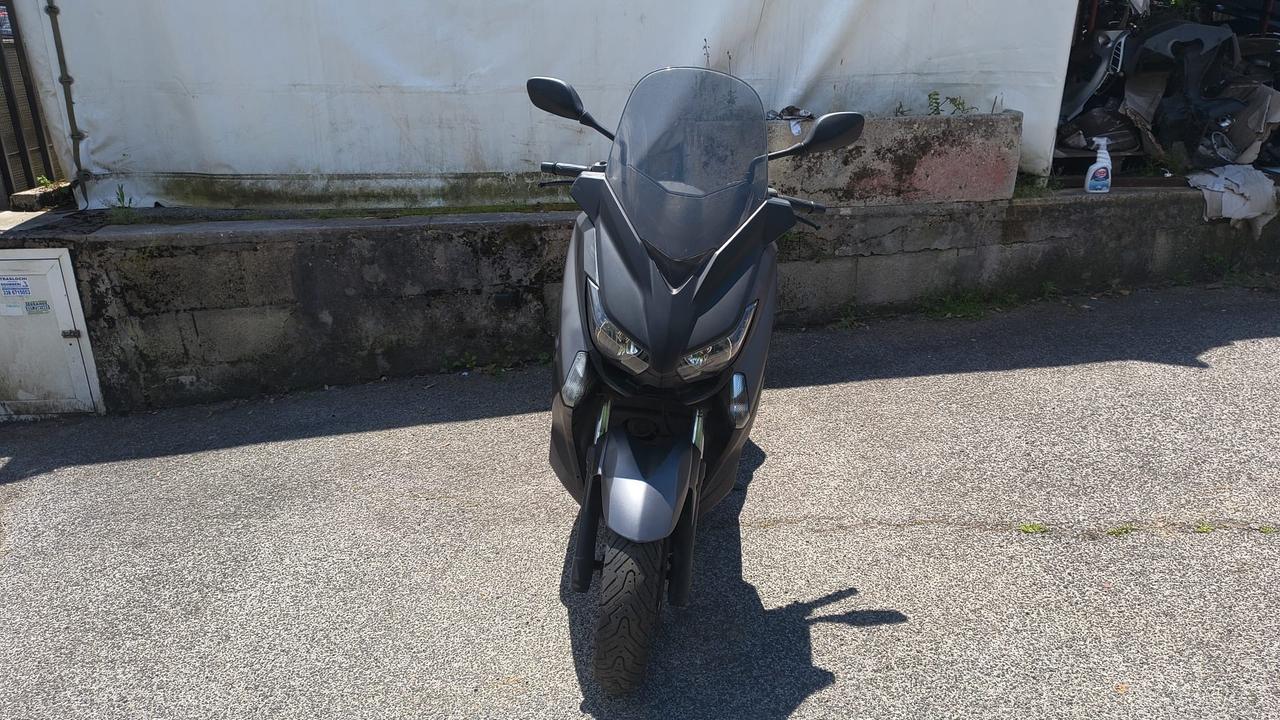 Yamaha X-Max 250