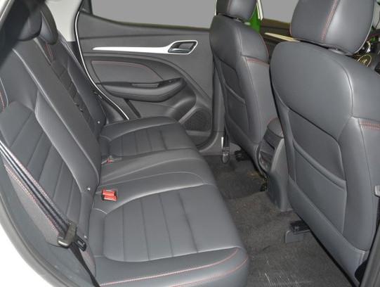 MG ZS - 1.5L 5MT LUXURY