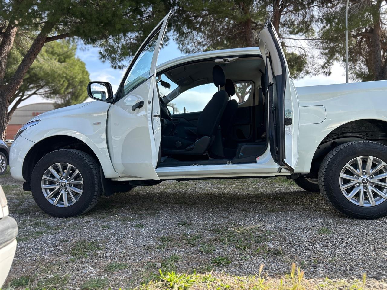 Mitsubishi L200 2.4 Diesel 154cv*CABINA SINGOLA*4POSTI*