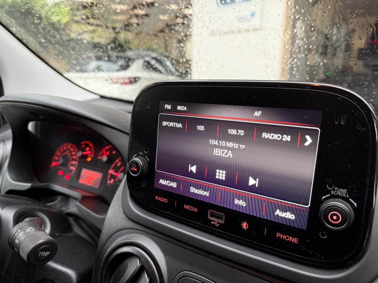 Fiat Fiorino 1.3 MJT 95CV Cargo SX