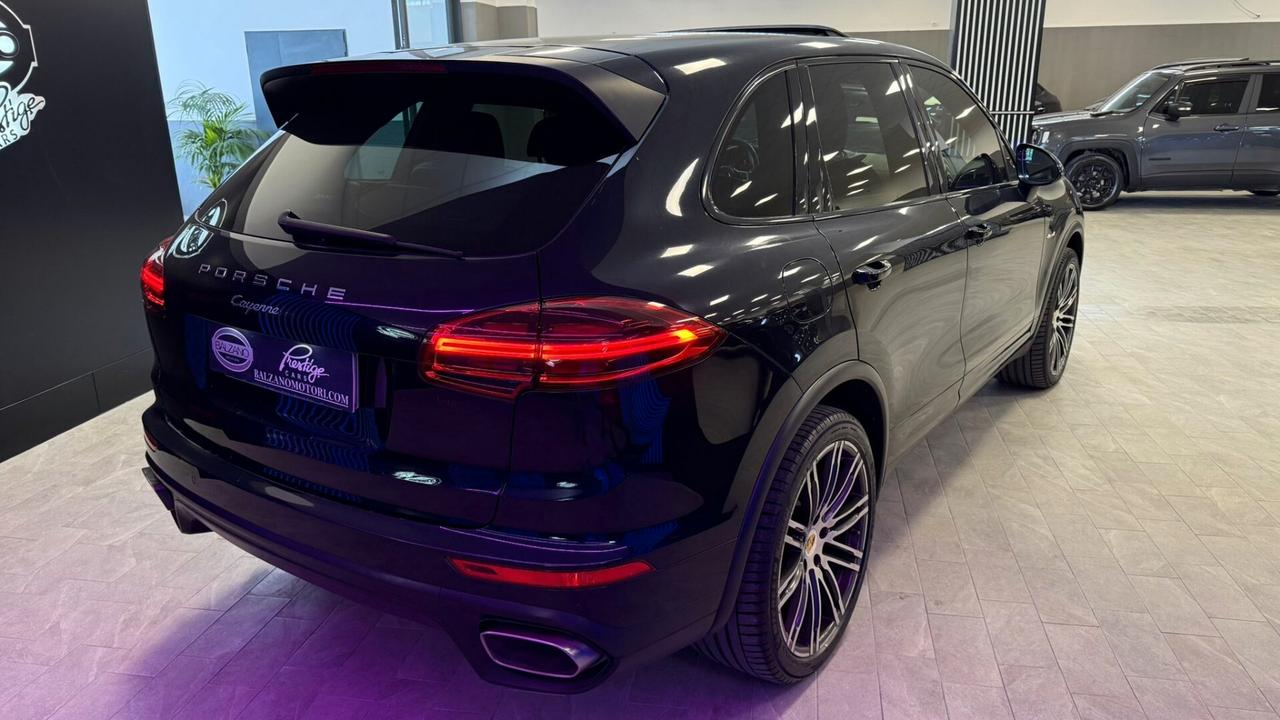 PORSCHE CAYENNE 3.0 DIESEL 2016 PLATINUM EDITION