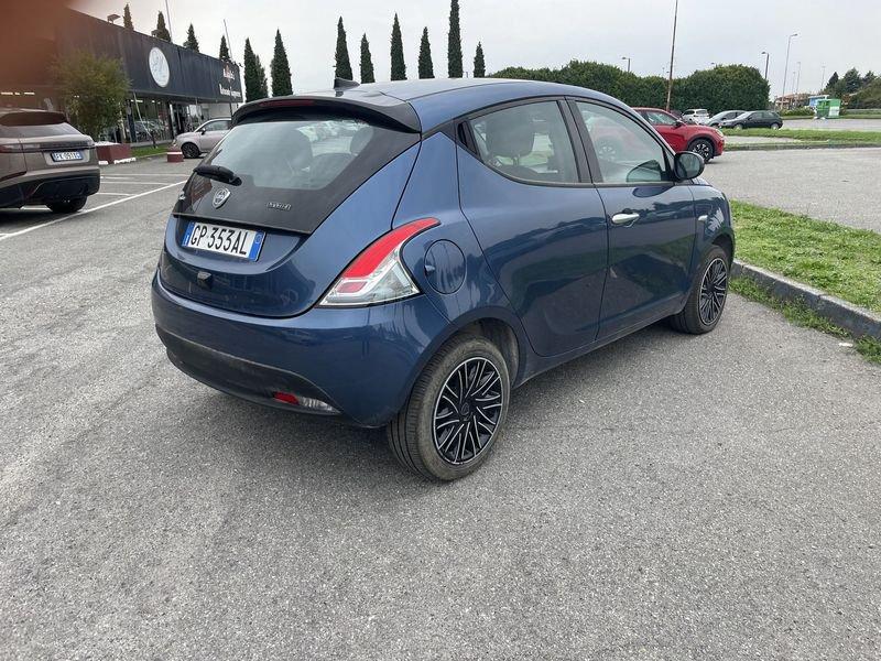 Lancia Ypsilon 1.0 FireFly 5 porte S&S Hybrid Gold Plus