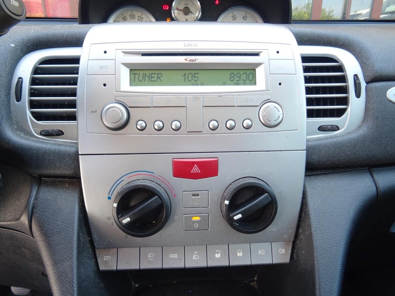 Lancia Ypsilon 1.2 69 CV UNYCA OK NEOPATENTATI