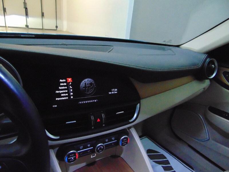 ALFA ROMEO Giulia (2016) Giulia 2.0 Turbo 280 C...