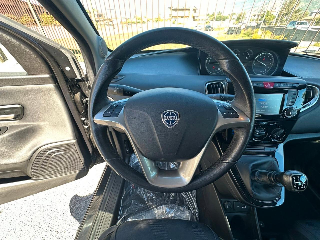 Lancia Ypsilon 1.0 FireFly 5 porte S&S Hybrid Ecochic Gold