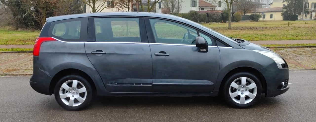 Peugeot 5008 1.6 HDi 110CV Business