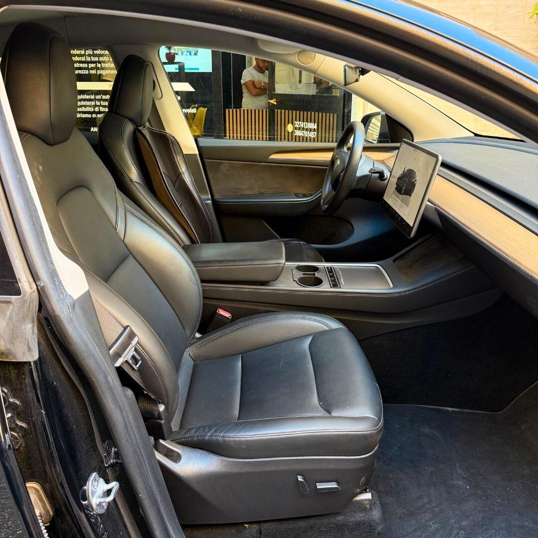 Tesla Model Y Long Range AWD