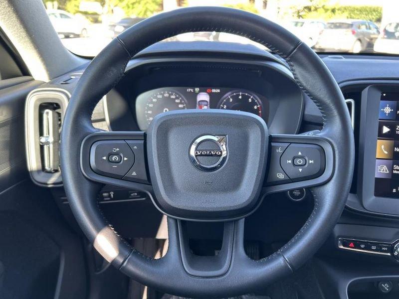 Volvo XC40 T2 Momentum Core 1 PROPRIETARIO - GANCIO TRAINO