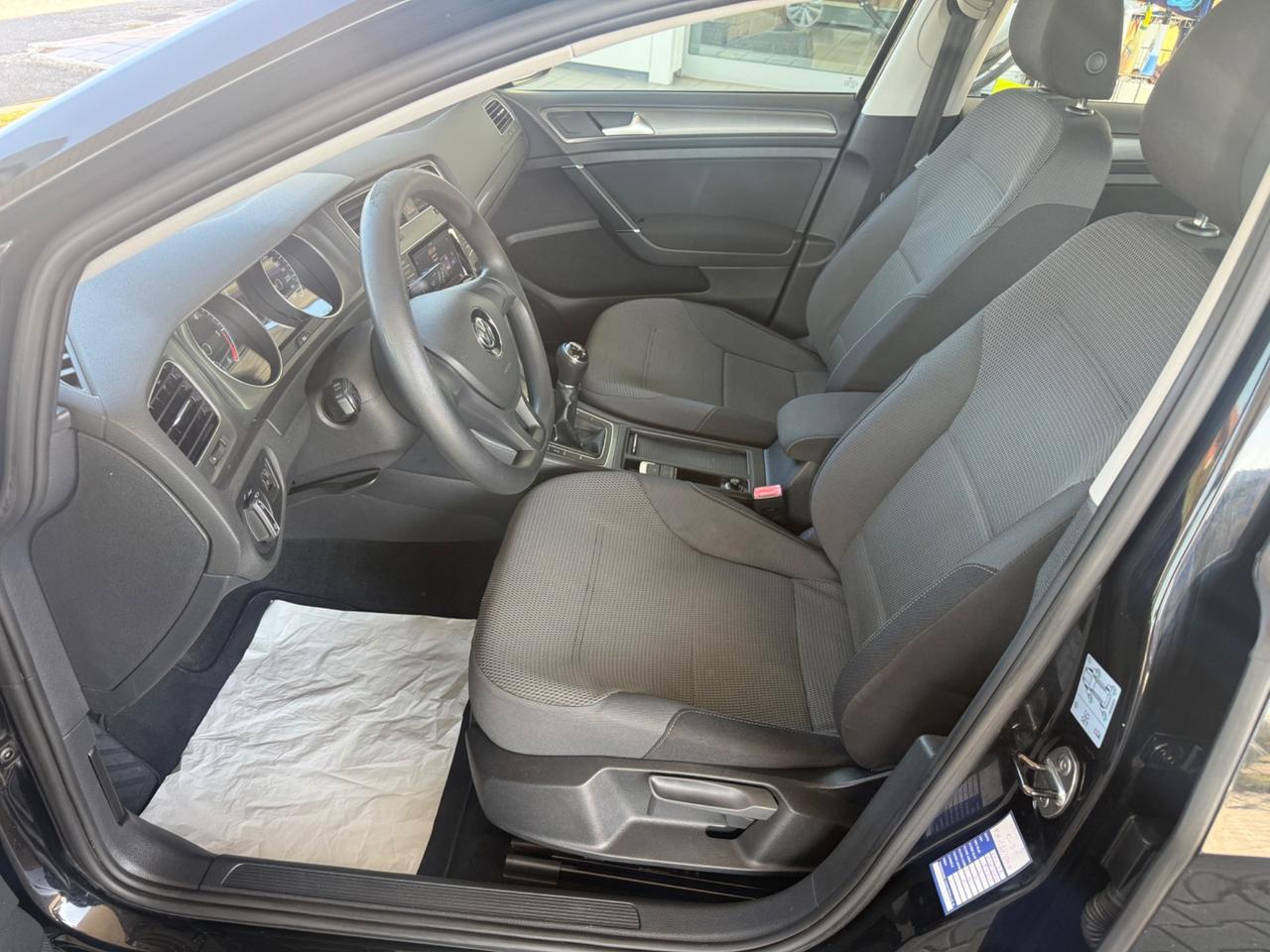 Volkswagen Golf Business 1.6 TDI 5p. Highline